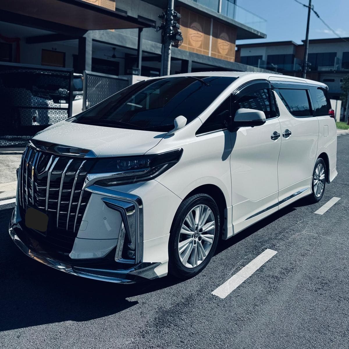 Toyota Alphard SA
